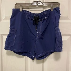 🌴Navy juniors board shorts